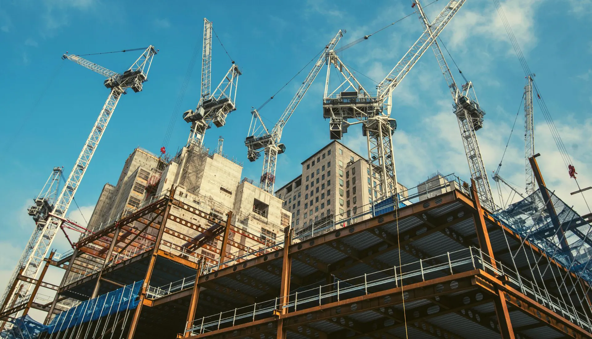  Güçlü Altyapılar. Sürdürülebilir Enerji. Güvenilir Projeler.