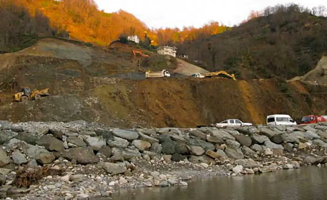 Kalkandere Regülatörü ve Yokuşlu HES